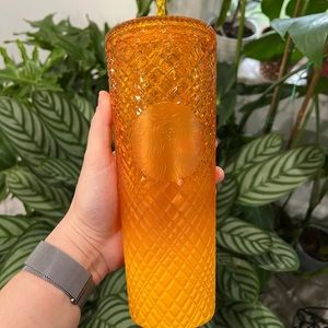 NEW Starbucks tumbler Mango/ Gradient Summer 2022 release.
